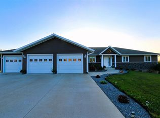12563 Windy Ridge Rd, Cresco, IA 52136