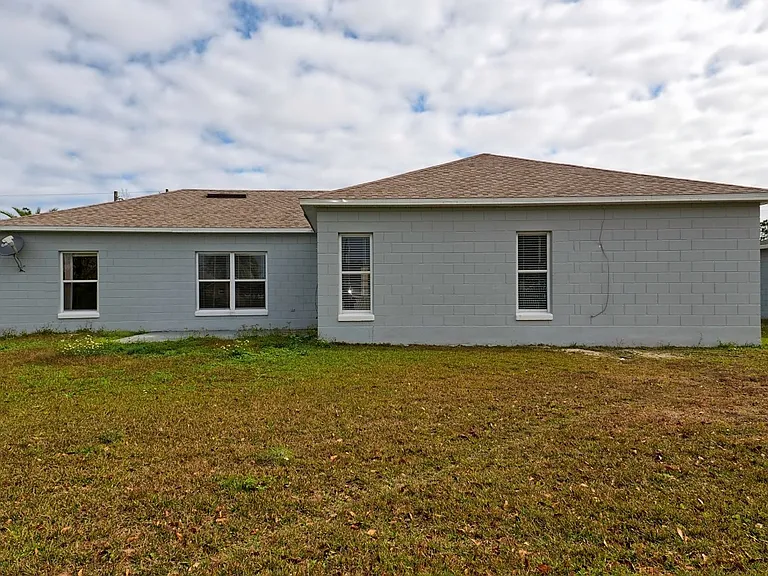 752 Paris Dr — Photo 14