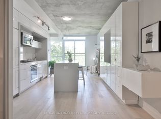 130 Rusholme Rd #309, Toronto, ON M6H2Y7