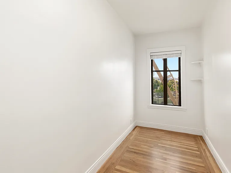 3300 Laguna St #1 — Photo 10