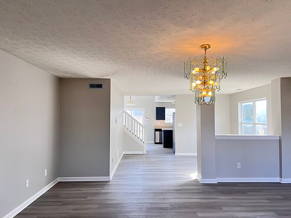 2nd image of 713 Hollowood Ln