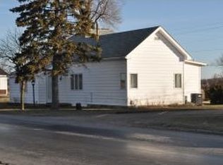 3084 N 400 E, Winamac, IN 46996