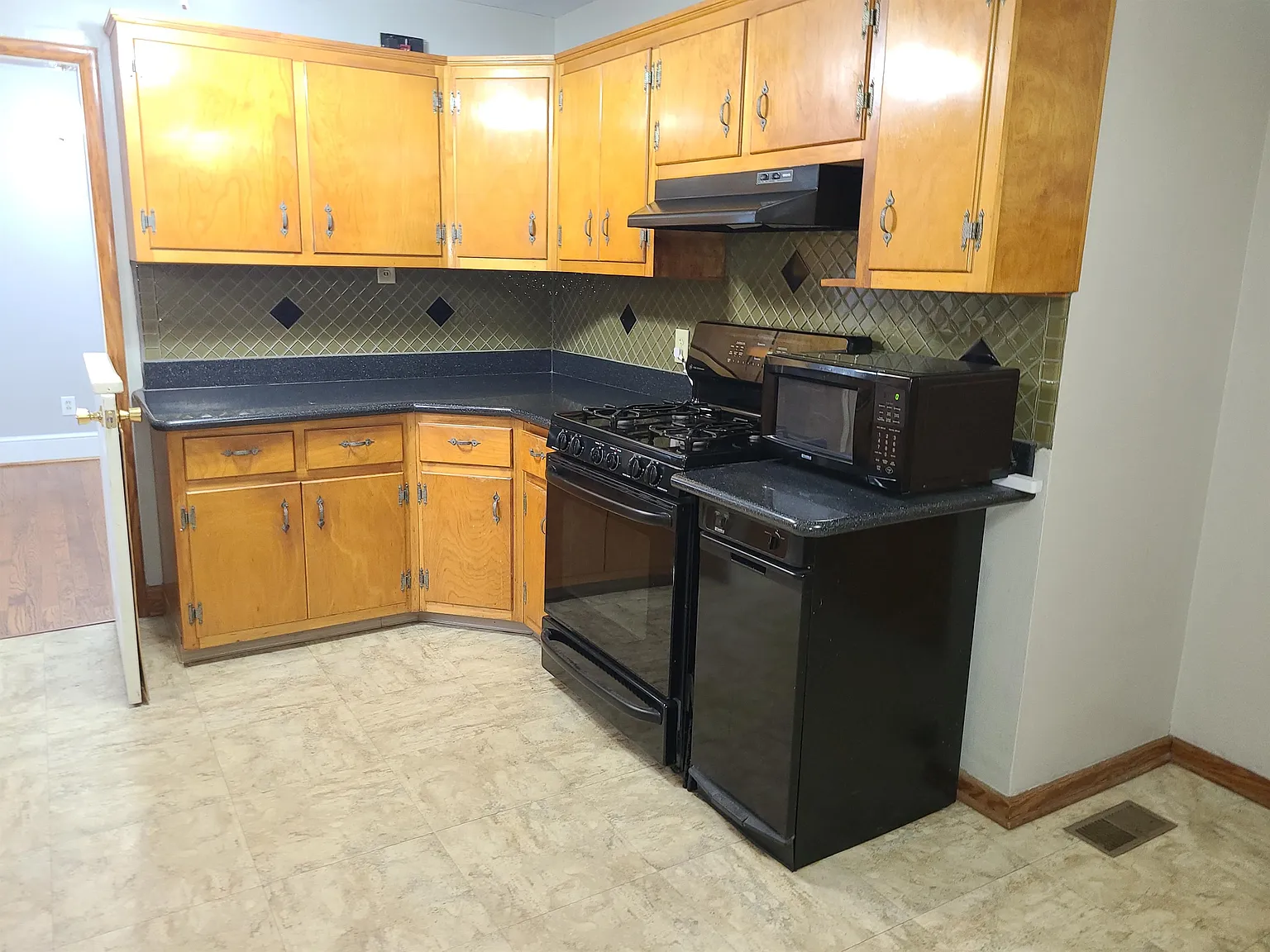 105 West Arden Circle - 1 — Photo 4