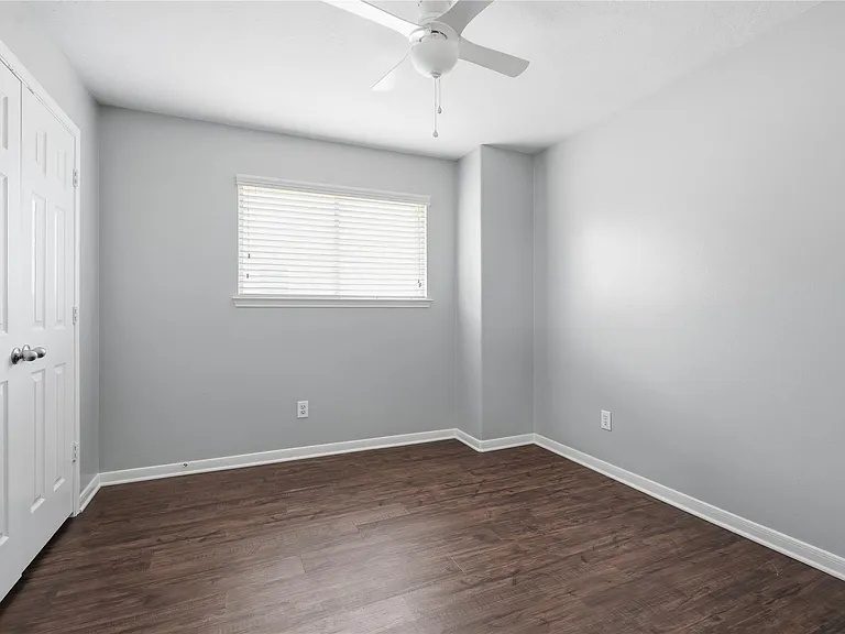 2605 Los Alamos Cir — Photo 20