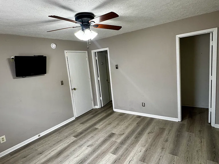 2986 Green Pasture Ln — Photo 10