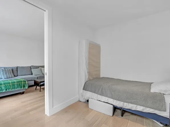 301 East 87th Street image 10 of 11