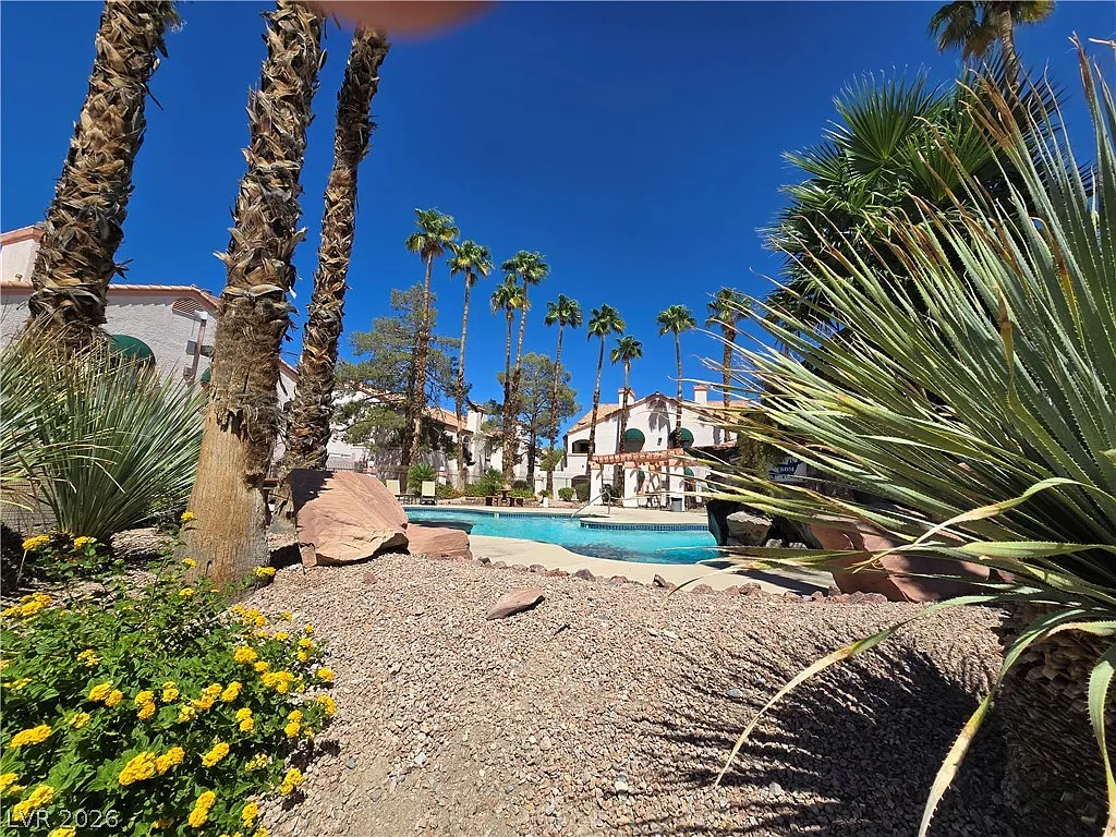 2 bed, 2.0 bath, 1023 sqft, $1,450 — Photo 4