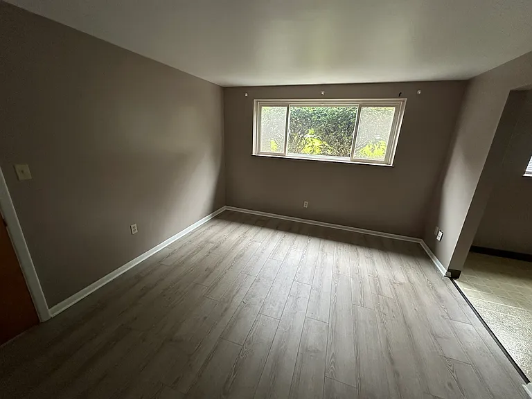 1335 Anderson Ave #4 — Photo 5