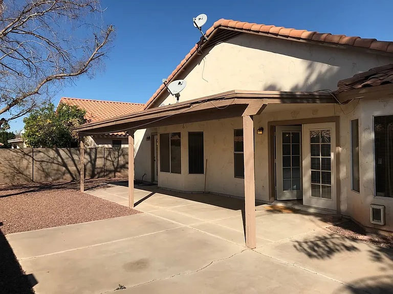 741 W Hackamore St — Photo 20
