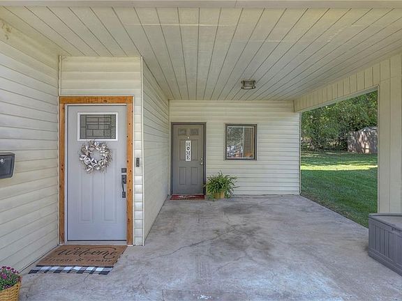 4th image of 13112 Parker Ave