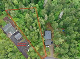 32 N Wood Duck Ct W, Hoodsport, WA 98548