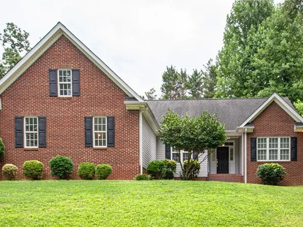 6205 Arden Cir, Clemmons, NC 27012