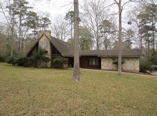 10090 Shady Hollow Dr, Conroe, TX 77304