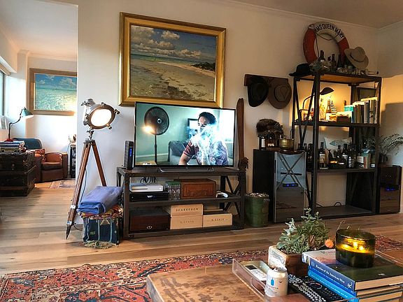 5th image of 999 N Doheny Dr APT 1004
