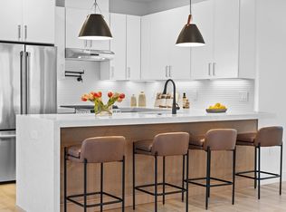 25 Everett St #PENTHOUSE 5, Boston, MA 02128