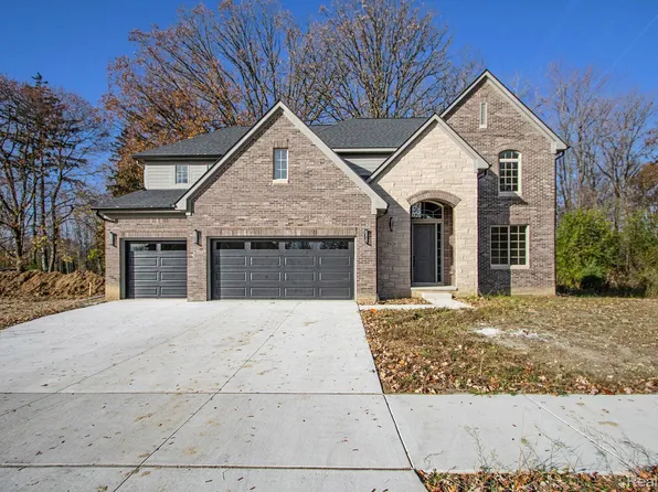 2919 Basil Dr, Rochester Hills, MI 48309