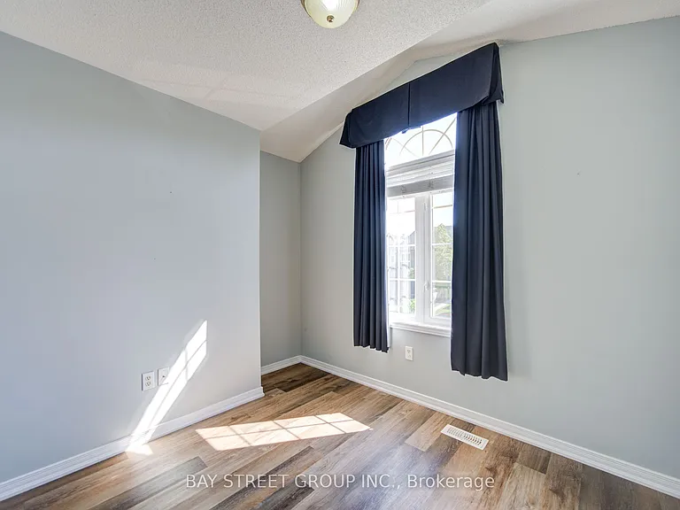 1833 Hobson Dr — Photo 31