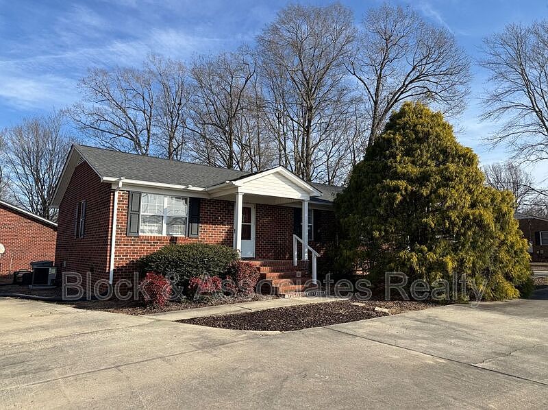 1st image of 2128 N Fayetteville St APT B