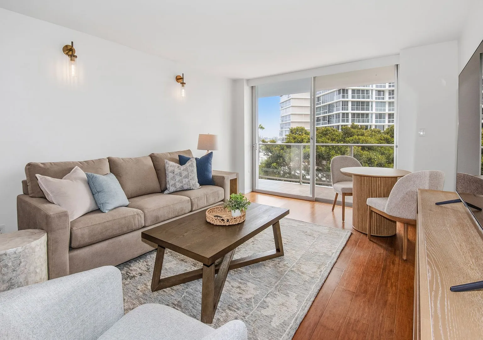 1760 Avenida del Mundo Unit 301 — Photo 2