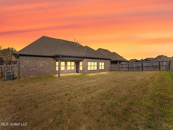 4th image of 3482 Lindsey Ln