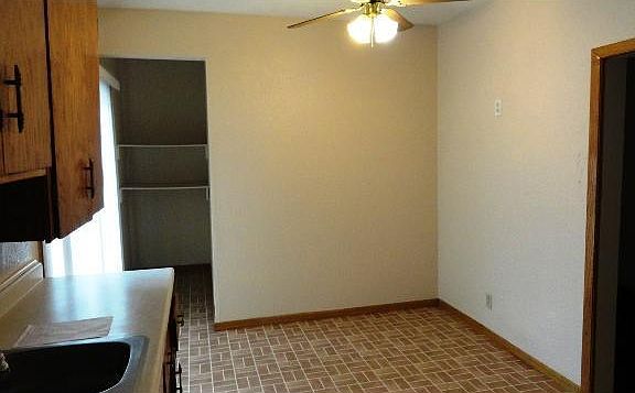3rd image of 2565 5th Ave E