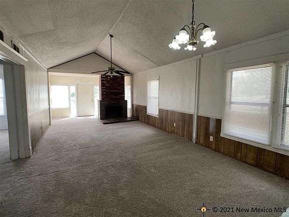 5th image of 620 W 10th St