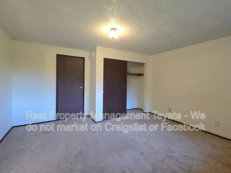 1453 Hillspring Rd — Photo 13