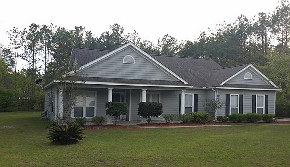 3rd image of 51 Carriage Dr