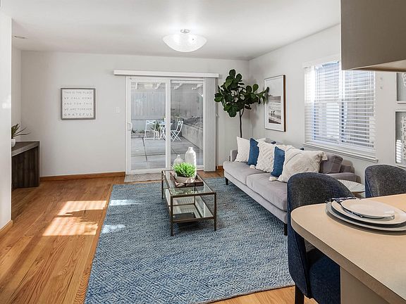 4th image of 828 Ashbury Ave
