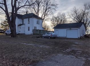 304 S Saint Charles St, Holden, MO 64040
