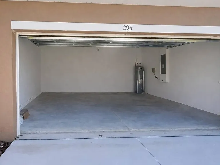 295 Taylor Groves St — Photo 20