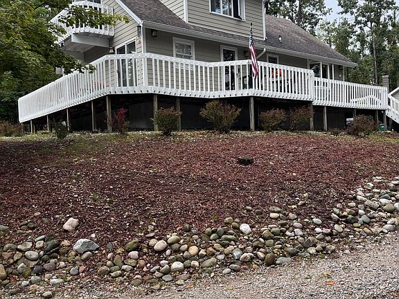3rd image of 738 Timber Valley Rd