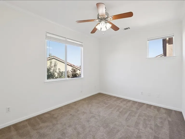 1888 Leaning Oak Dr — Photo 16