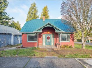 145 SE 7th St, Troutdale, OR 97060