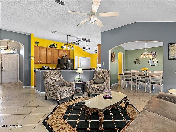 4th image of 8429 STELLING Drive S