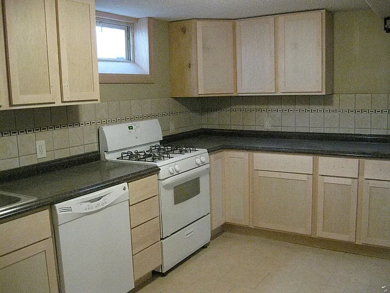 2701 Delaware St SE — Photo 4