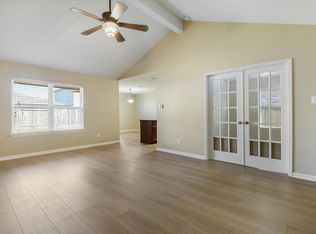 412 Hawks View Dr, La Marque, TX 77568