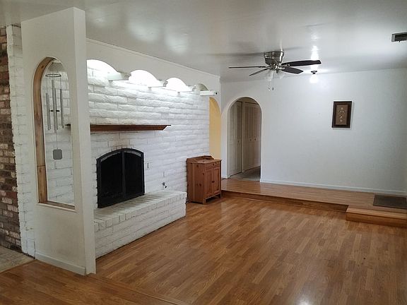5th image of 14 W Hacienda Ln