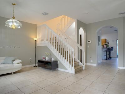 8915 W 35th Ave, Hialeah, FL, 33018