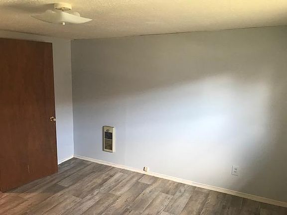 5th image of 1002 Lynn Garden Dr