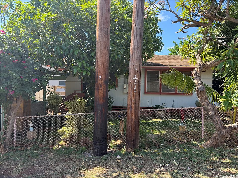 2nd image of 3258 Hoolulu St