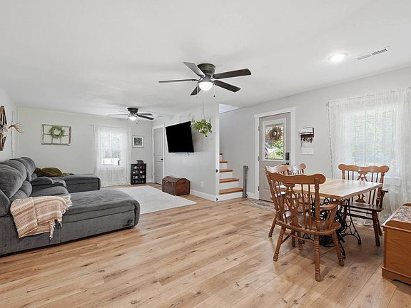 5th image of 311 Leggett Rd