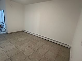 6001 Metropolitan Ave #1B, Ridgewood, NY 11385