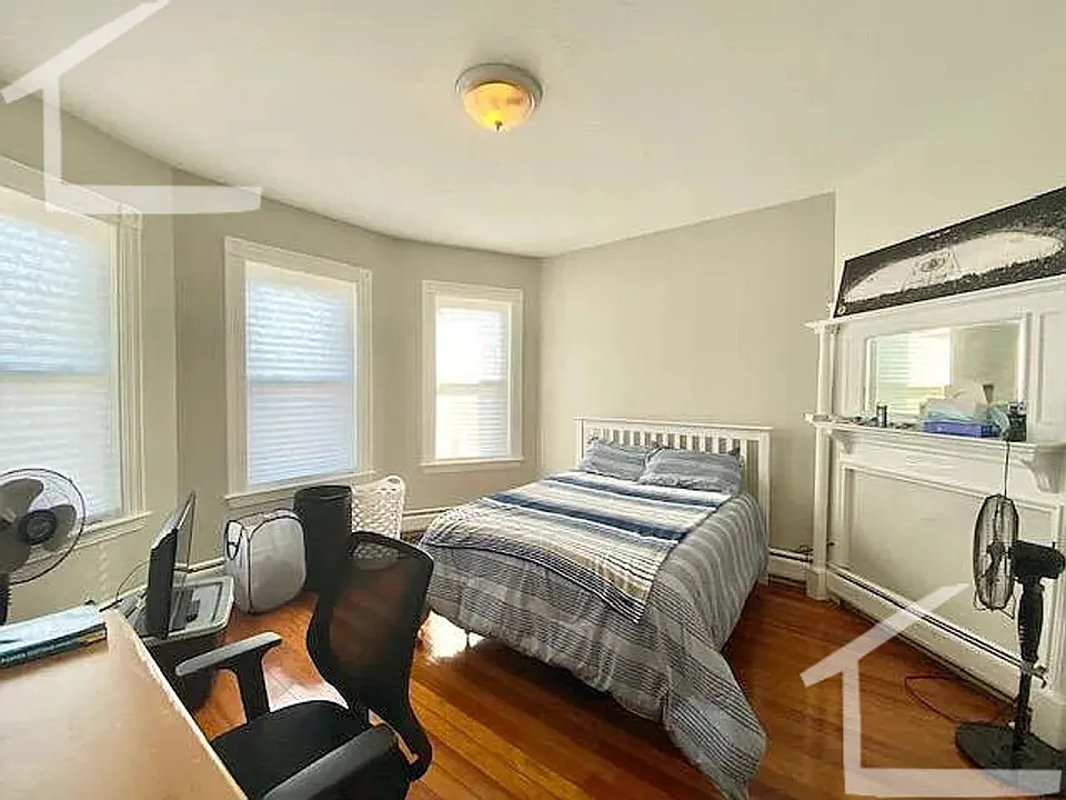 4 Bucknam St #4