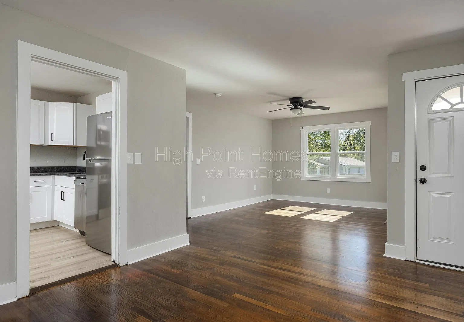 2 bed, 1.0 bath, $1,150 — Photo 3