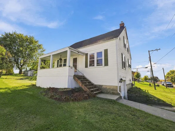 203 Orange St, Elizabeth, IL 61028