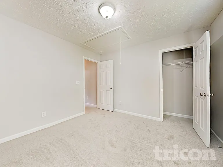 460 Vinemont Rdg — Photo 15