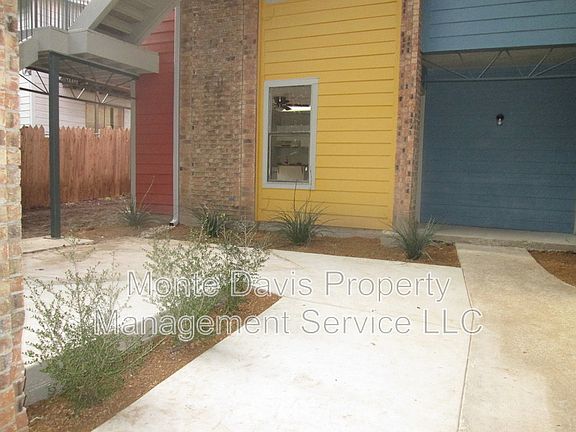 2nd image of 513 S Park Dr APT 201