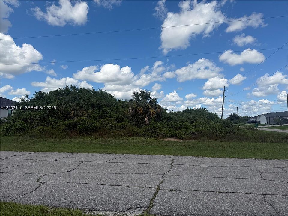 1st image of 9006 Maywood Cir