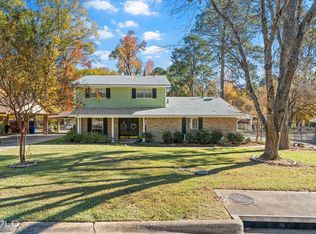 9513 Pitch Pine Dr, Shreveport, LA 71118